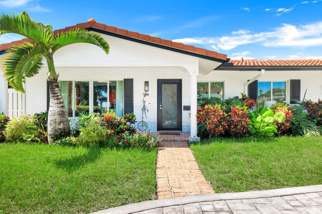 5779 NE 17th Ave, Fort Lauderdale, FL 33334