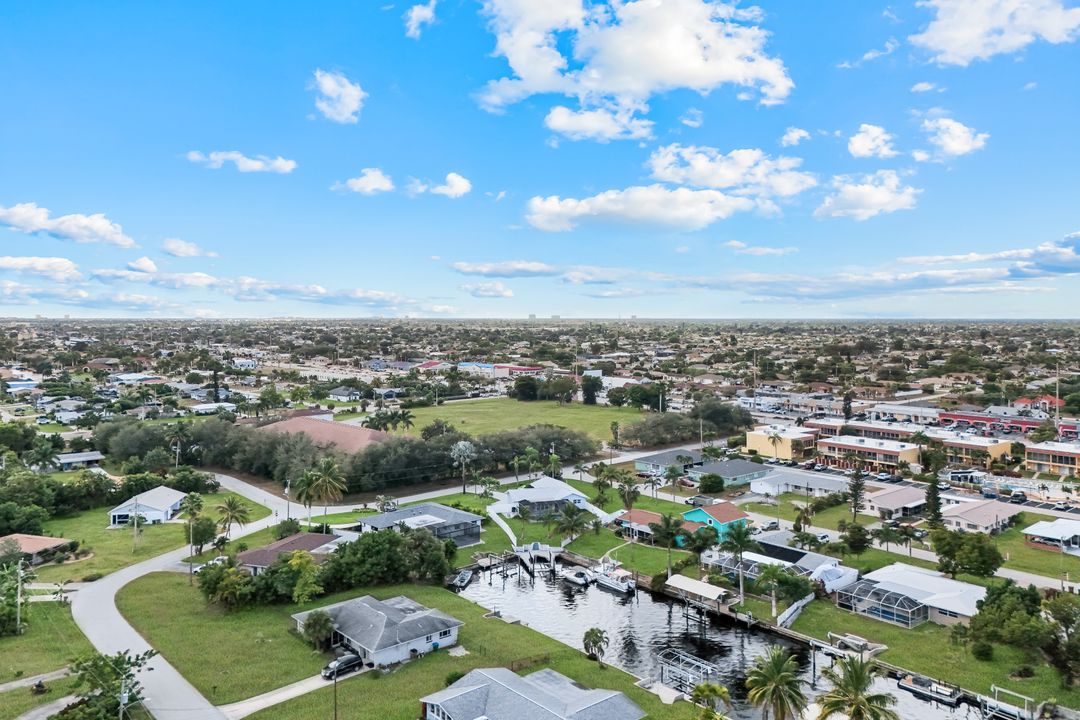 1621 SE 29th Terrace, Cape Coral, FL 33904