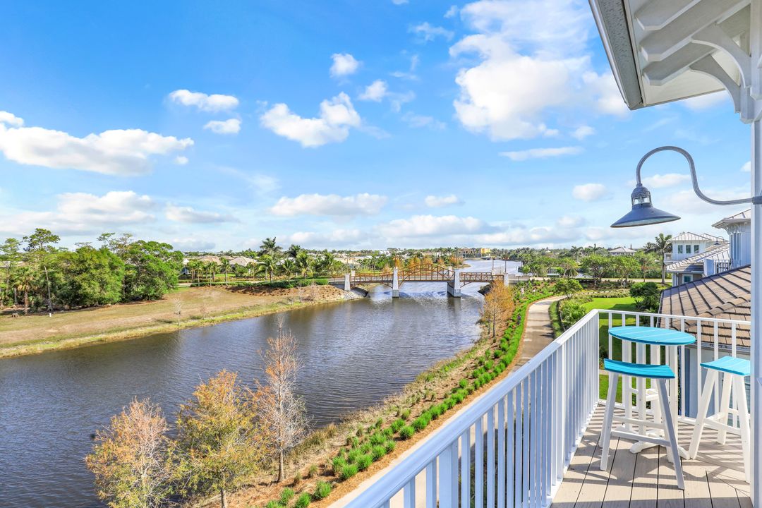 6577 Dominica Dr, Naples, FL 34113