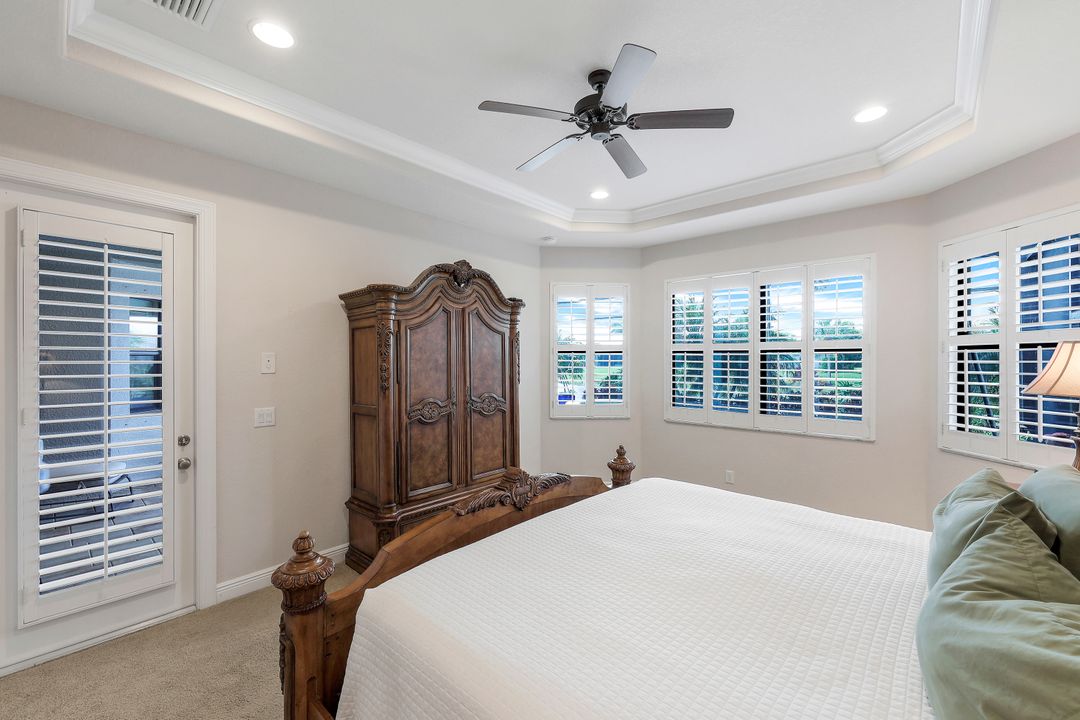9973 Alhambra Ln, Bonita Springs, FL 34135