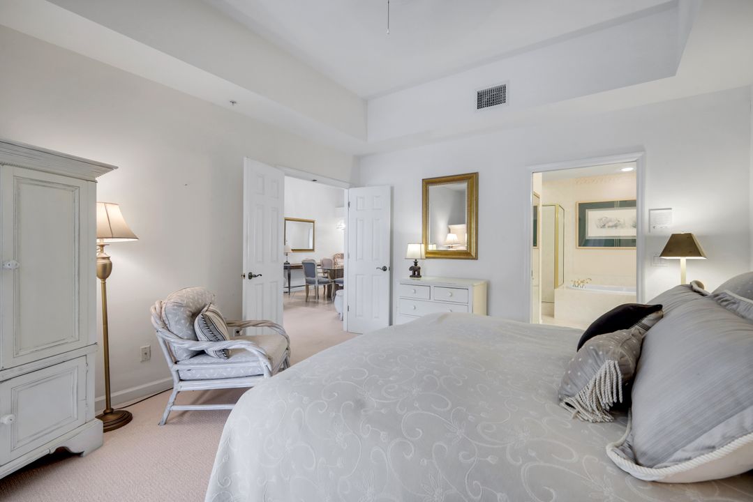 2036 Cascades Dr #7, Naples, FL 34112