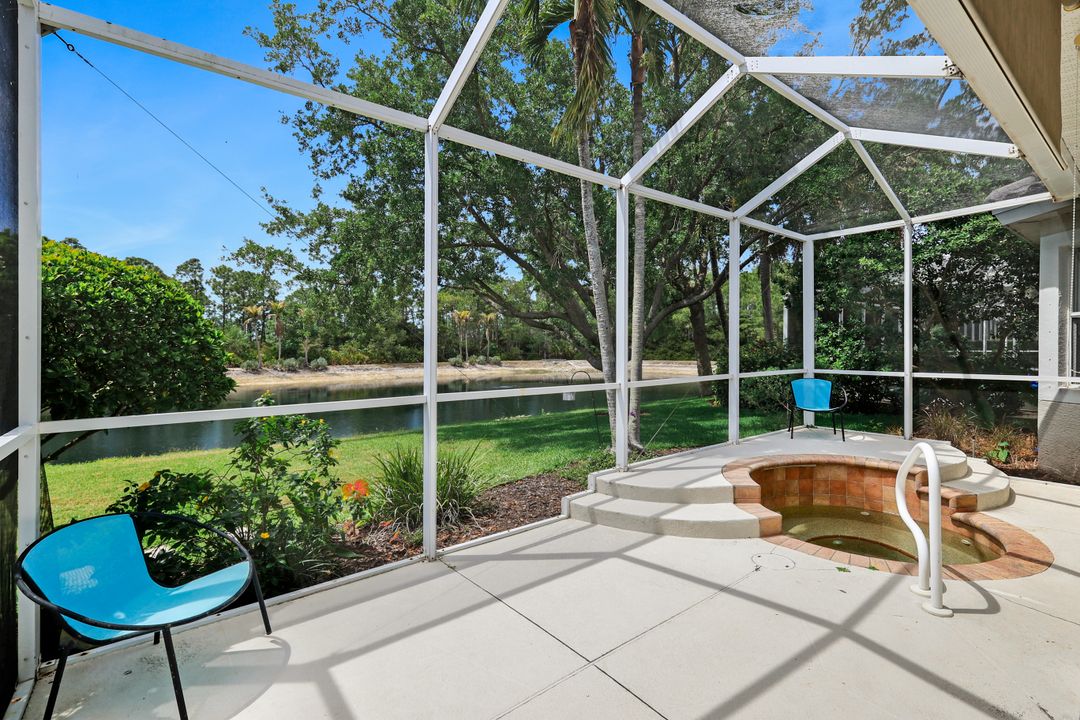 5717 Lago Villaggio Way, Naples, FL 34104