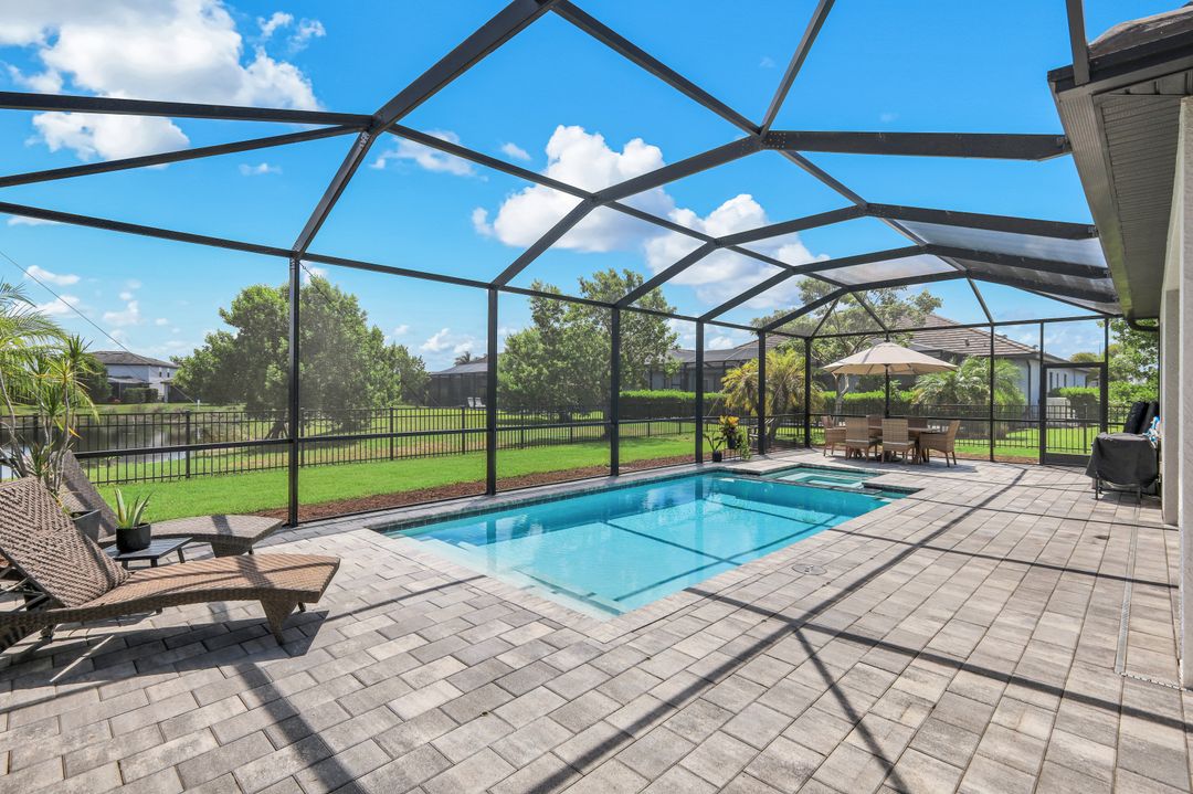 11591 Canopy Loop, Miromar Lakes, FL 33913