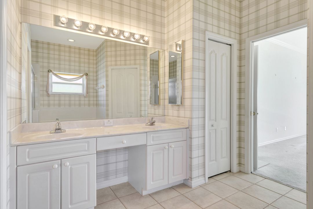 9490 Cedar Creek Dr, Bonita Springs, FL 34135