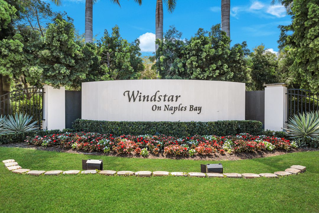 3460 Haldeman Creek Dr, Naples, FL 34112