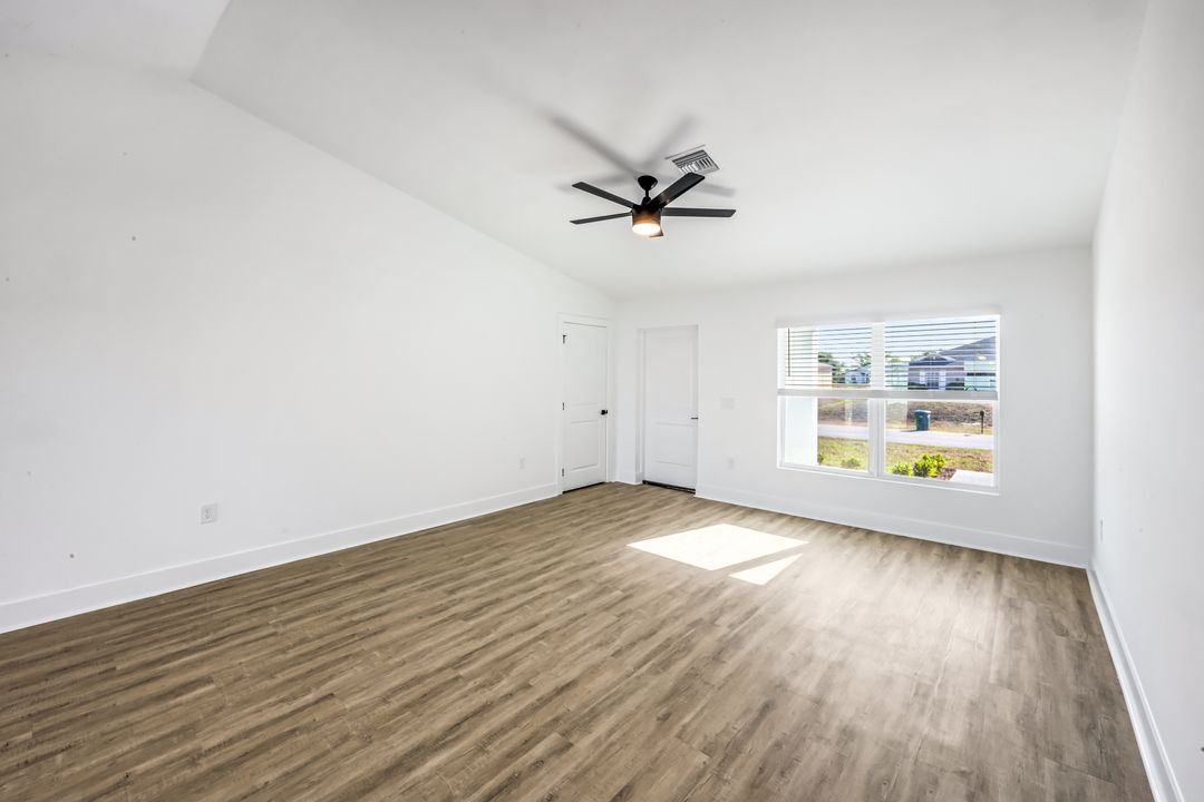 1702 NW 5th Pl, Cape Coral, FL 33993