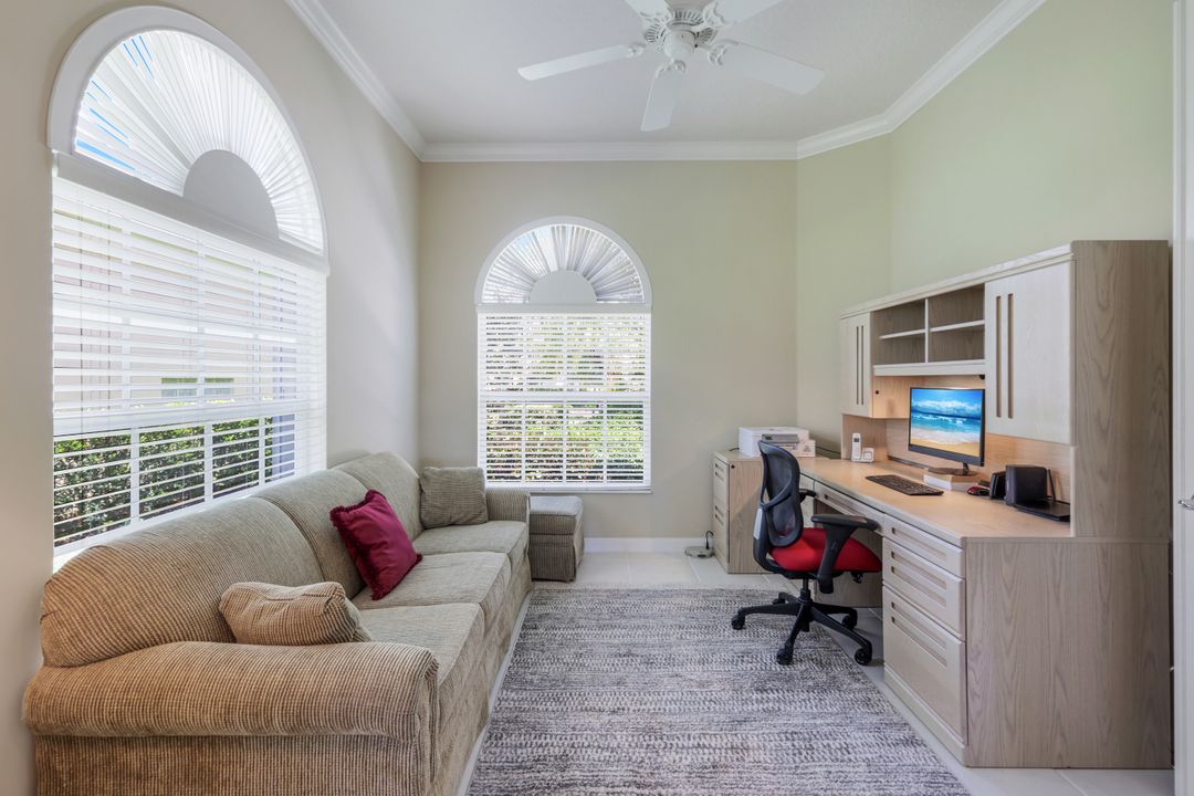 4479 Prescott Ln, Naples, FL 34119