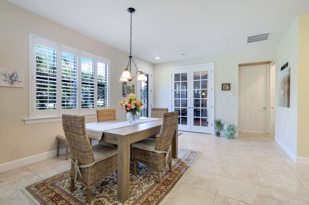 7113 Live Oak Dr, Naples, FL 34114
