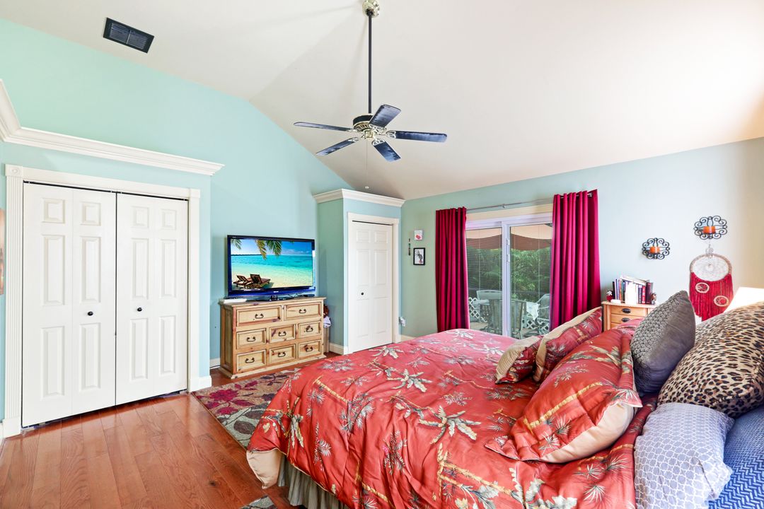 84 Valley Stream Ln, Naples, FL 34113