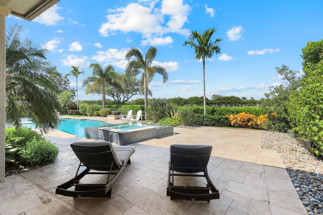 16747 Prato Way, Naples, FL 34110