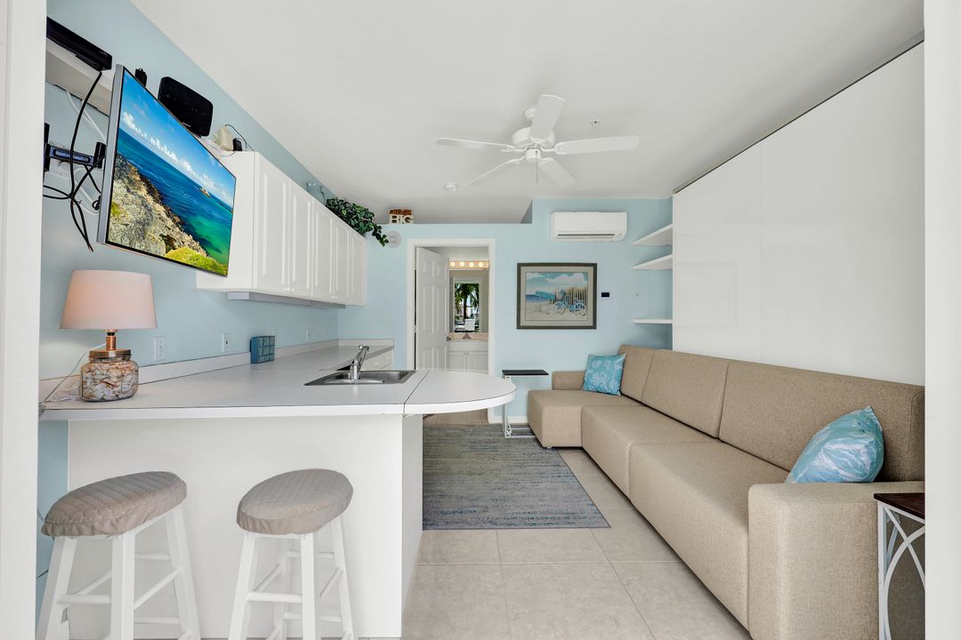 400 Flagship Dr #Cabana 107, Naples, FL 34108