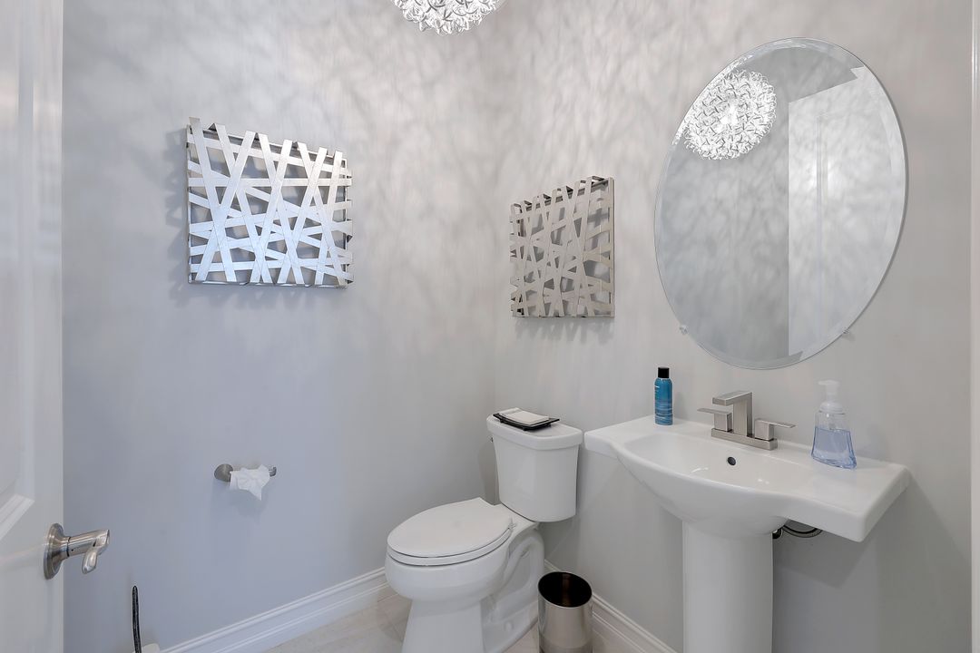 6177 Megans Bay Dr, Naples, FL 34112