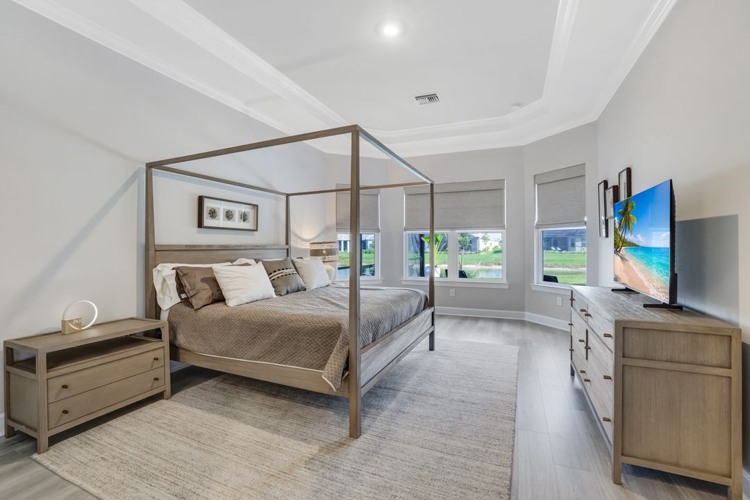 15804 Derna St, Naples, FL 34114