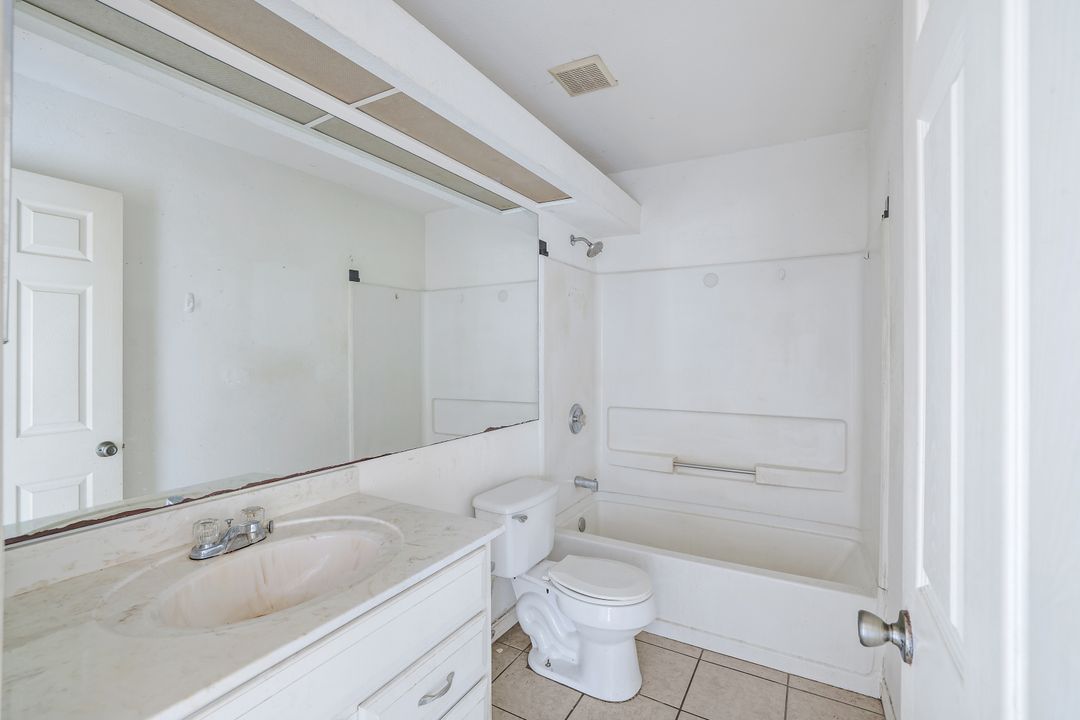 2655 47th Ave NE, Naples, FL 34120