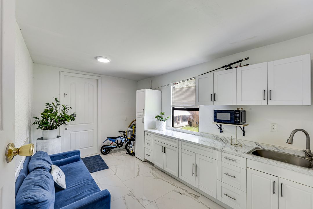 4335 45TH AVE NE, Naples, FL 34120