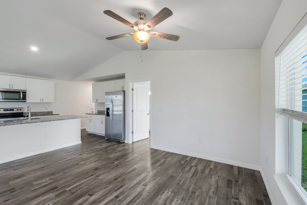 1317 NE 9th Ave, Cape Coral, FL 33909