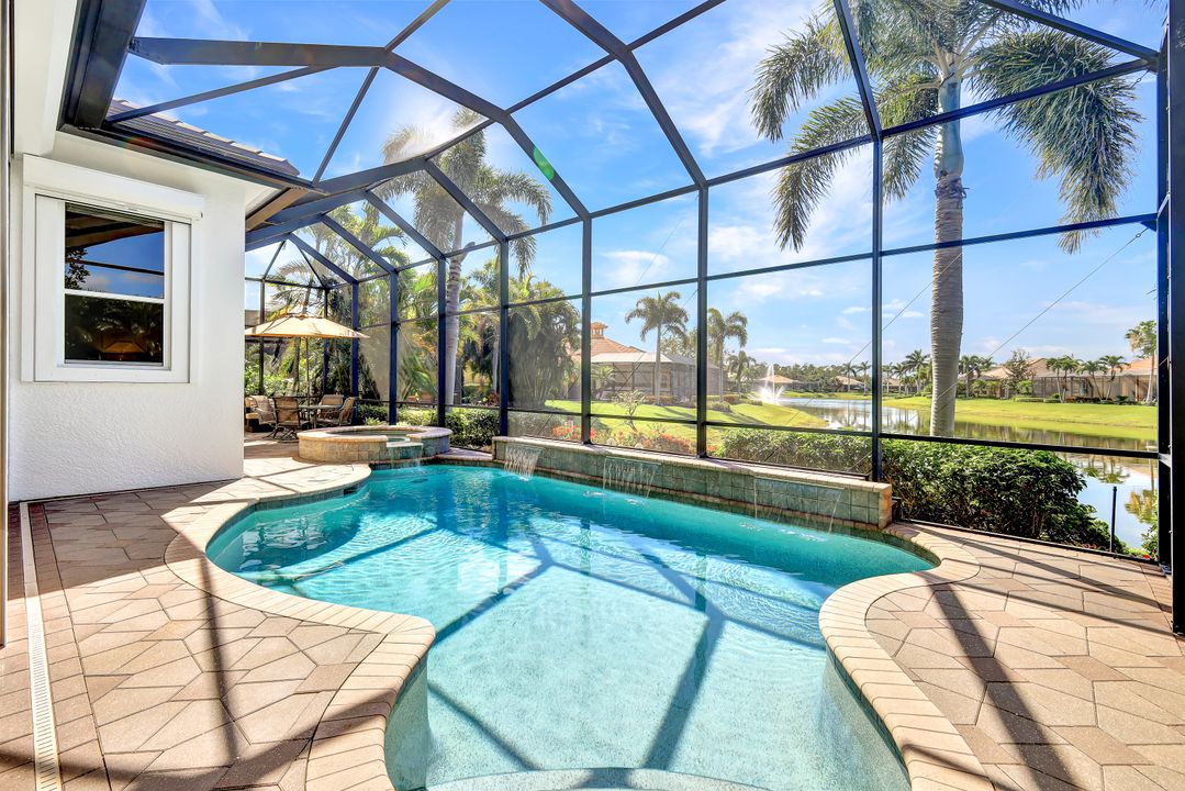 5746 Hammock Isles Dr, Naples, FL 34119