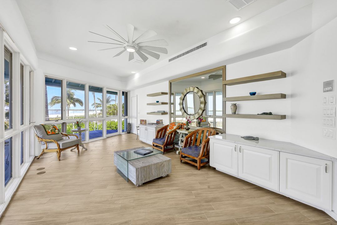 336 Seabreeze Dr, Marco Island, FL 34145