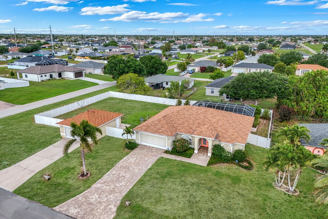 2217 NE 1st Pl, Cape Coral, FL 33909
