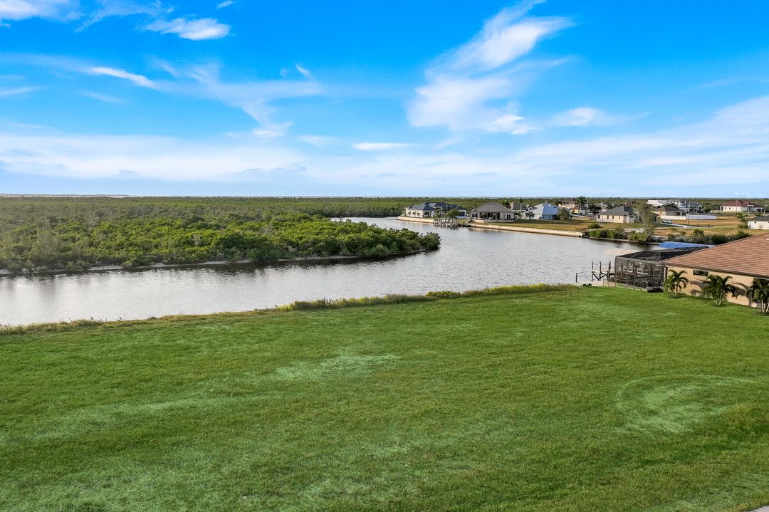 2804 NW 46th Ave, Cape Coral, FL 33993