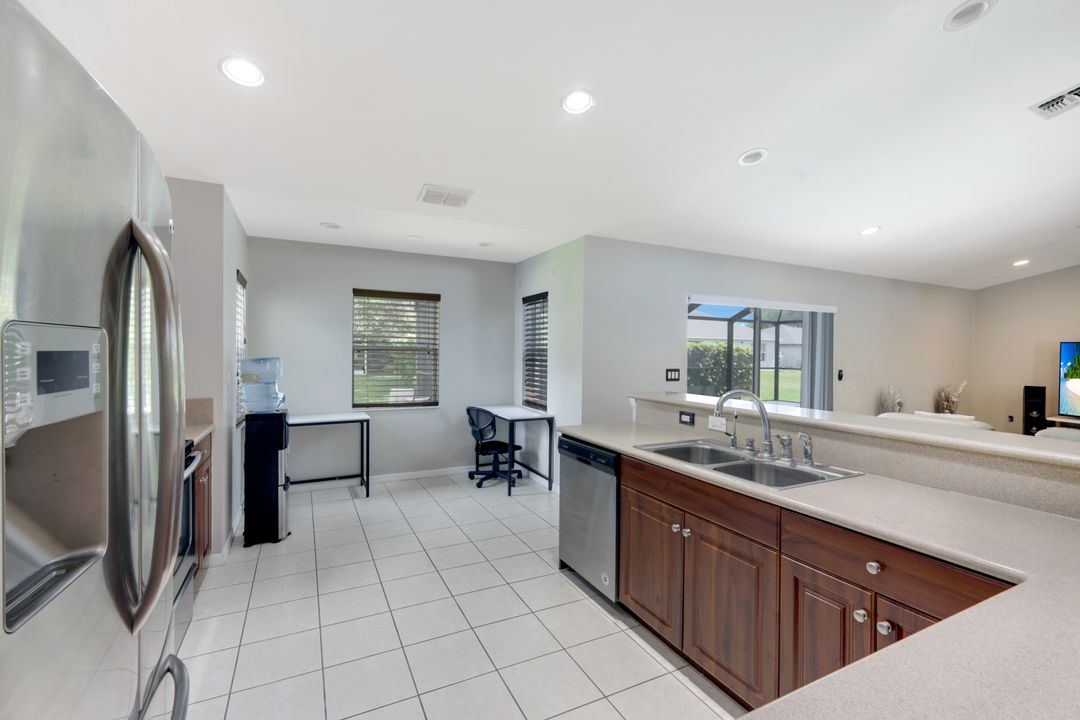 3109 NE 6th Pl, Cape Coral, FL 33909