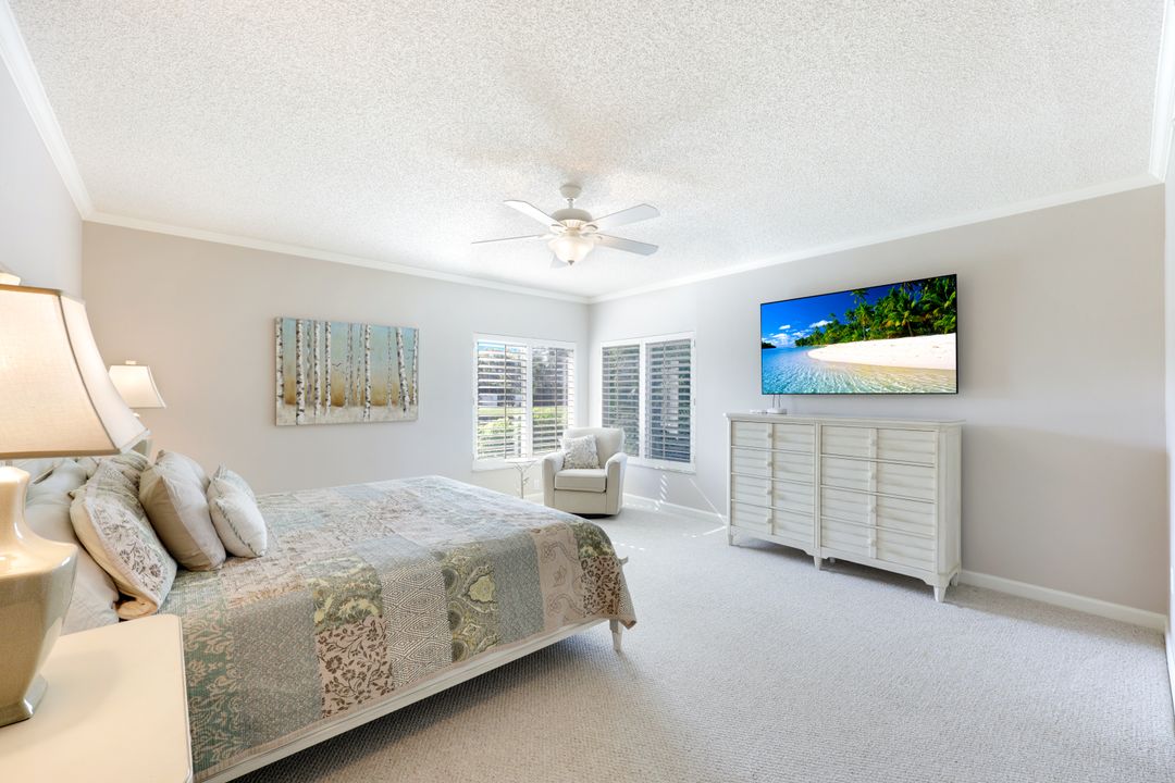 797 Willowbrook Dr #203, Naples, FL 34108