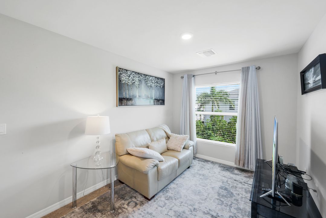15171 Wildflower Cir, Naples, FL 34119