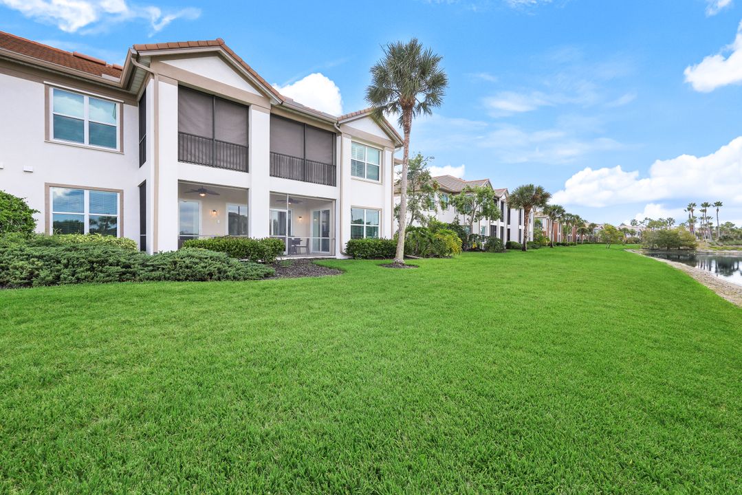 9220 Quartz Ln #101, Naples, FL 34120