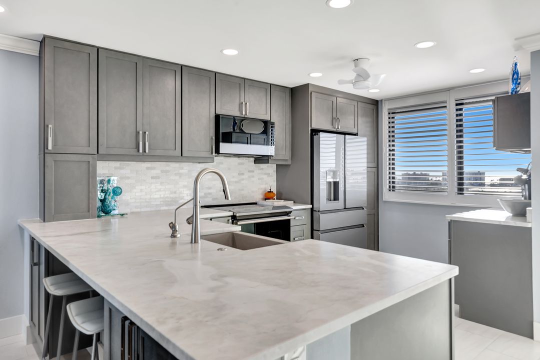 4253 Bay Beach Ln #7E, Fort Myers Beach, FL 33931