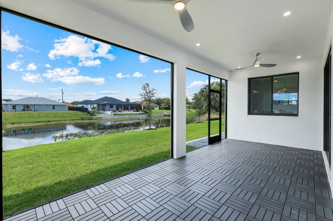 313 NE 5th St, Cape Coral, FL 33990