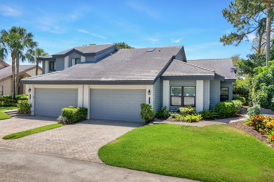 27181 Kindlewood Ln, Bonita Springs, FL 34134