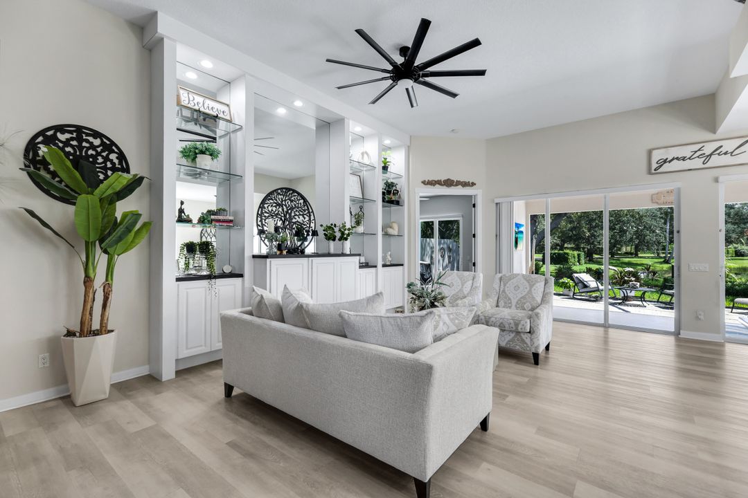 4402 Prescott Ln, Naples, FL 34119