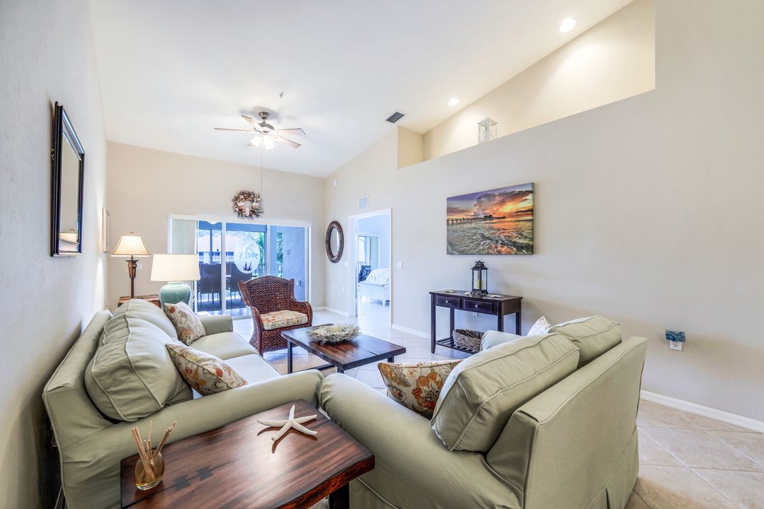 2347 Hidden Lake Ct #12, Naples, FL 34112