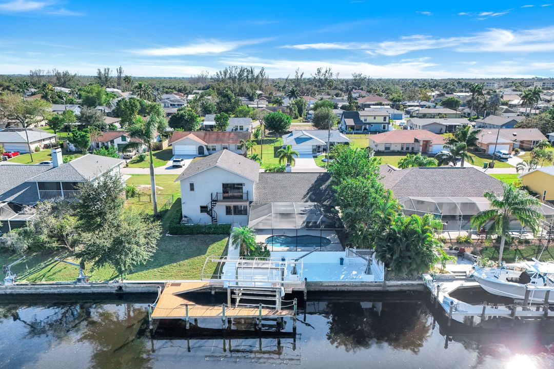 2215 SE 15th St, Cape Coral, FL 33990