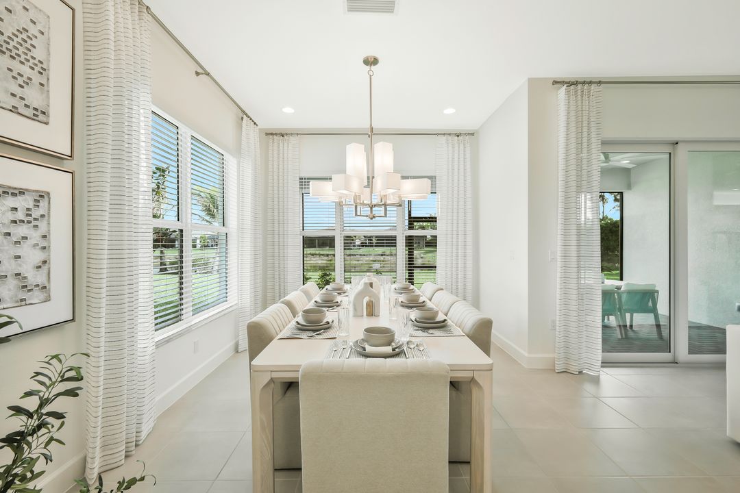 11805 Drake Ln, Naples, FL 34120