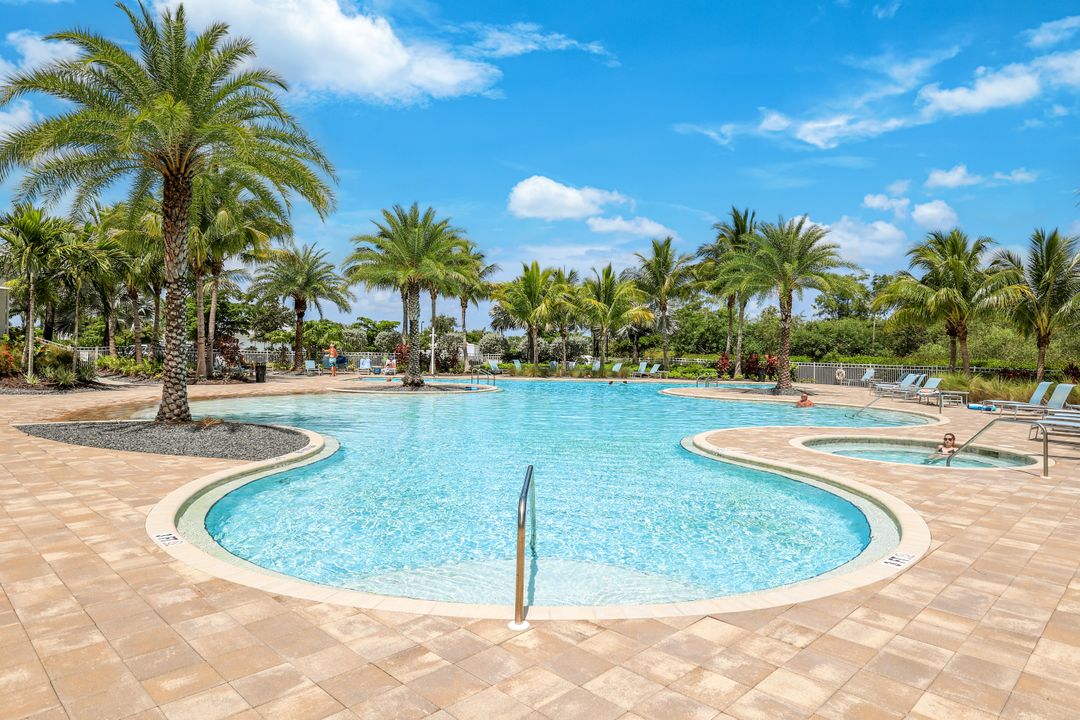 28105 Captiva Shell Lp, Bonita Springs, FL 34135