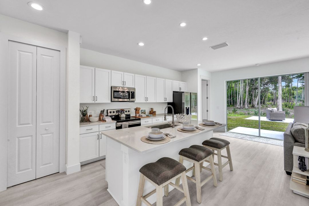 5862 Lancewood Way, Naples, FL 34116