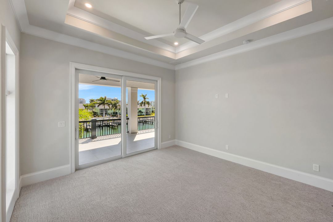 860 Banyan Ct, Marco Island, FL 34145