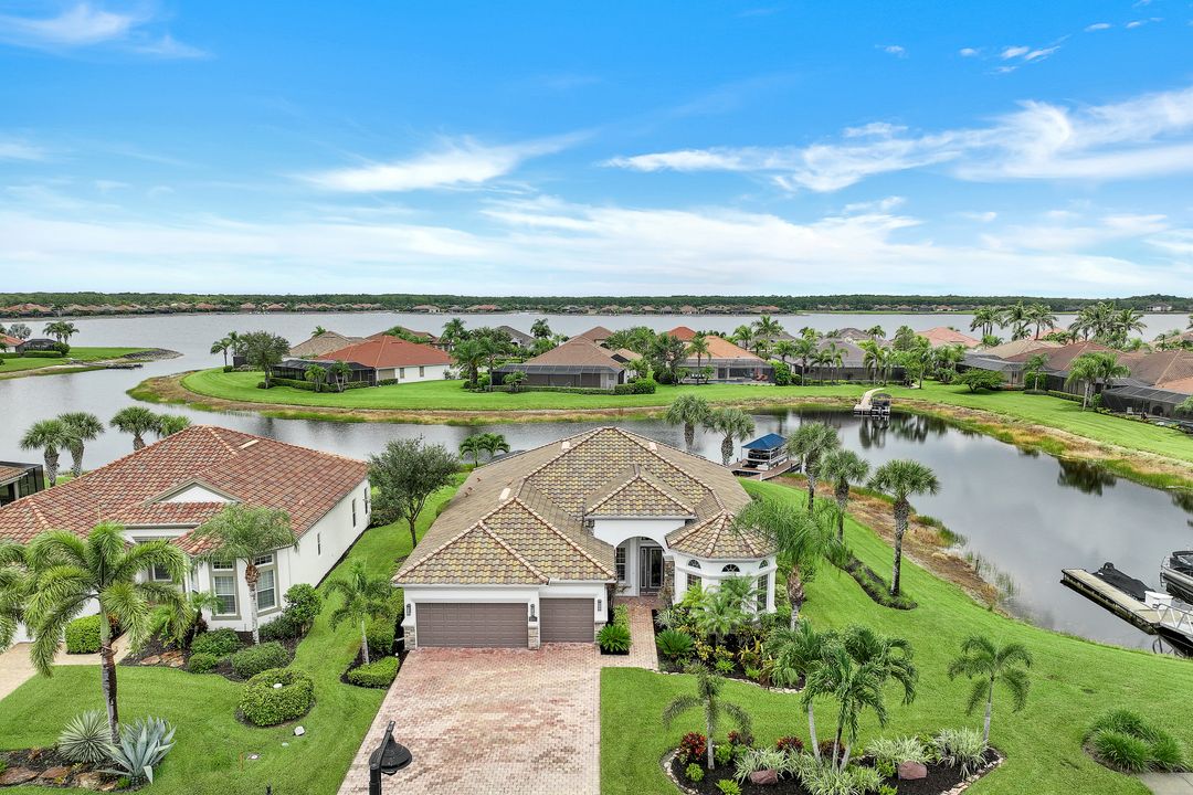 9360 Marble Stone Dr, Naples, FL 34120