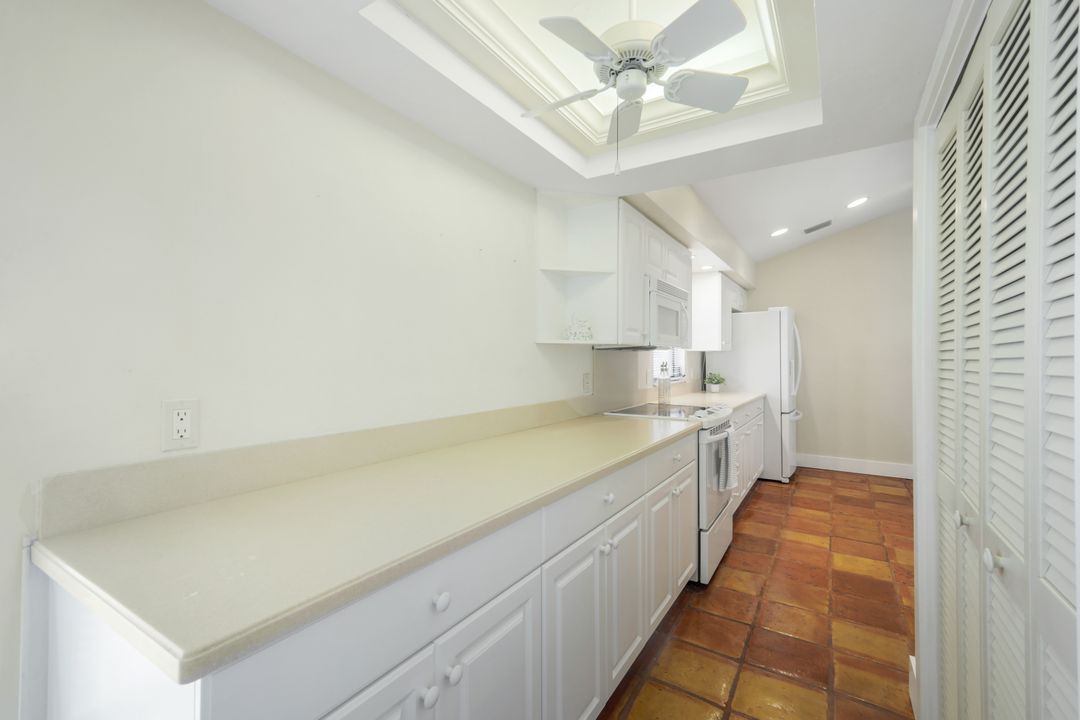1043 Blue Heron Dr, Sanibel, FL 33957