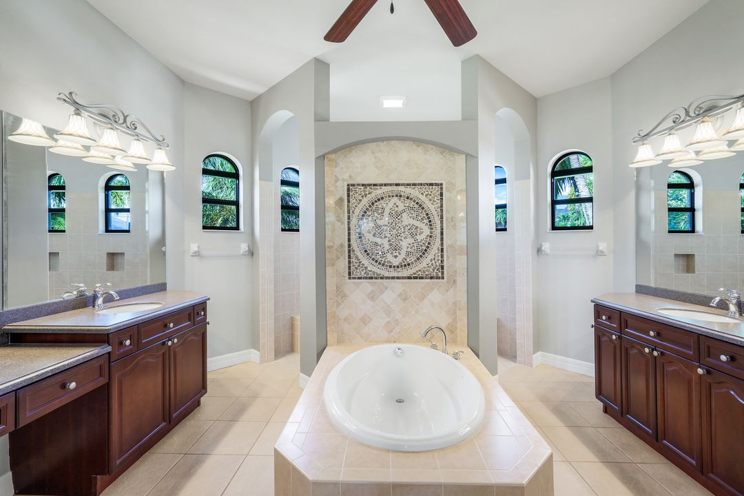 3939 SW 27th Ct, Cape Coral, FL 33914