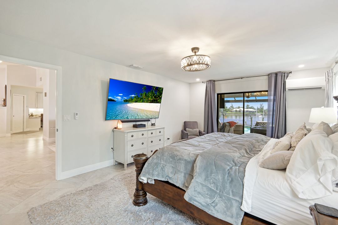 1222 SW 4th Ct, Cape Coral, FL 33991