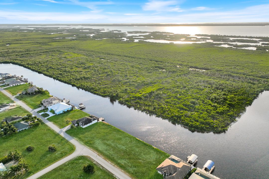 2804 NW 46th Ave, Cape Coral, FL 33993