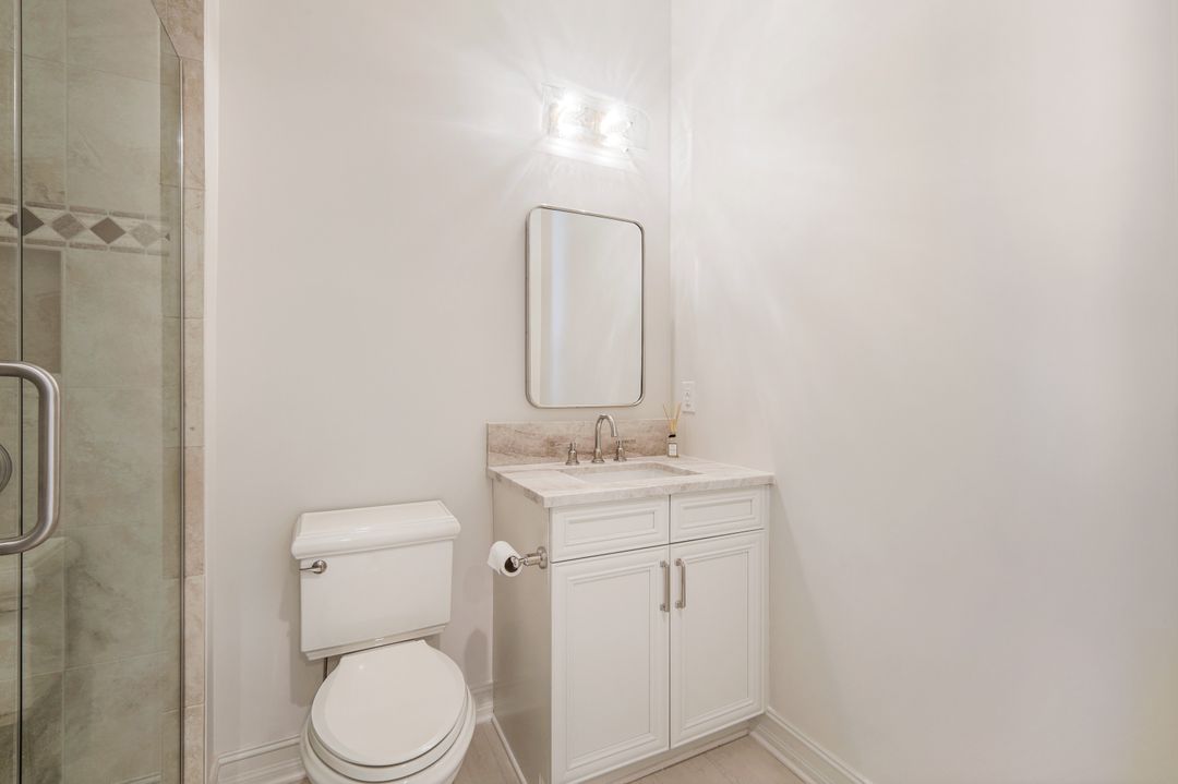 7319 Lantana Cir, Naples, FL 34119