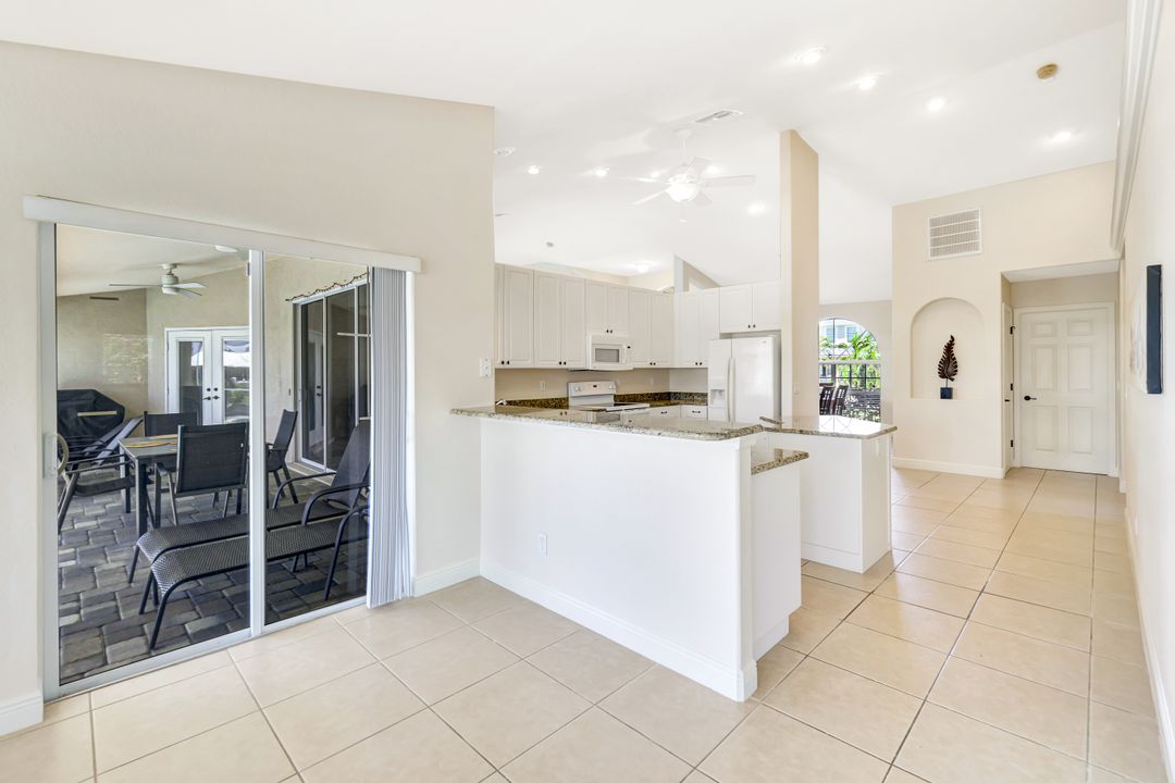 3317 SW 5th Pl, Cape Coral, FL 33914