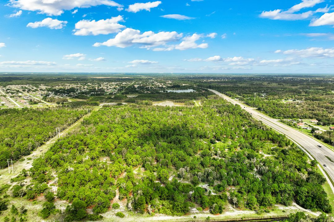 330 Blackstone Dr, Fort Myers, FL 33913