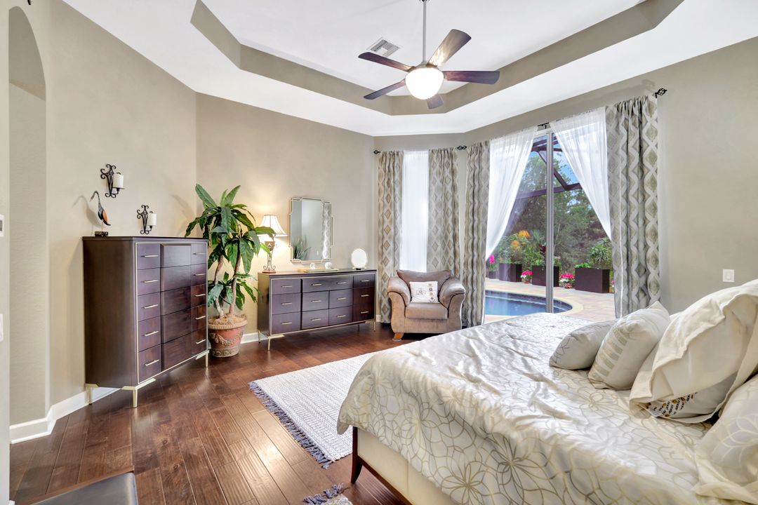 1282 Via Portofino, Naples, FL 34108