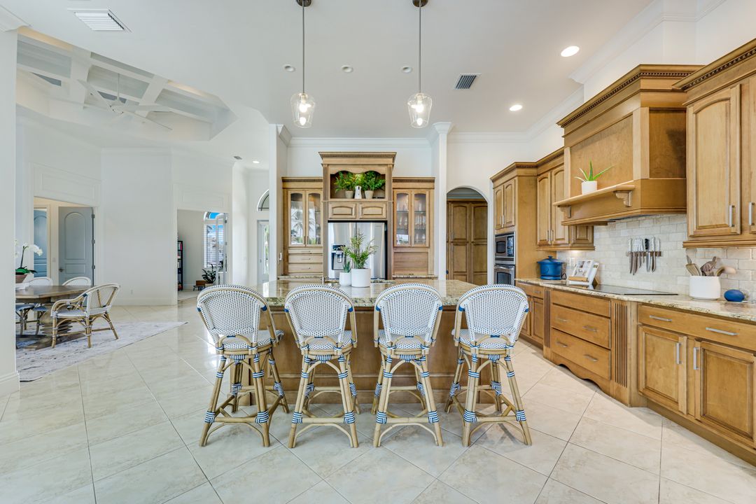 1148 Lamplighter Ct, Marco Island, FL 34145