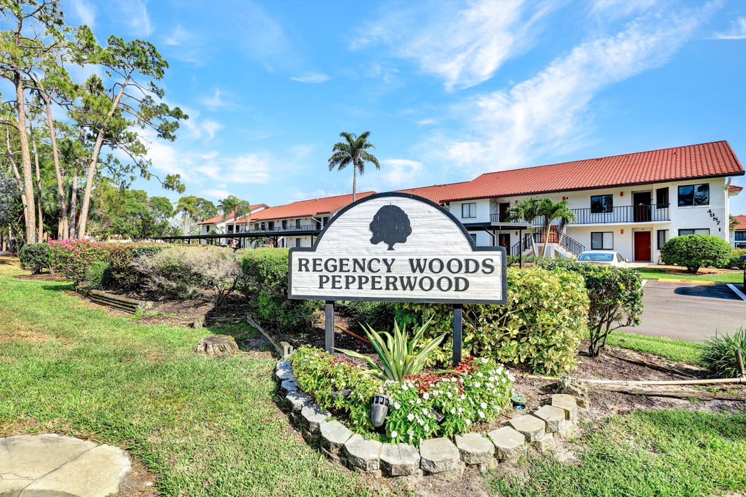 4987 Pepper Cir, Naples, FL 34113