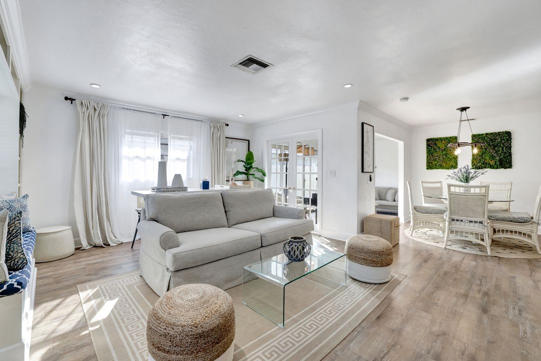 782 103rd Ave N, Naples, FL 34108